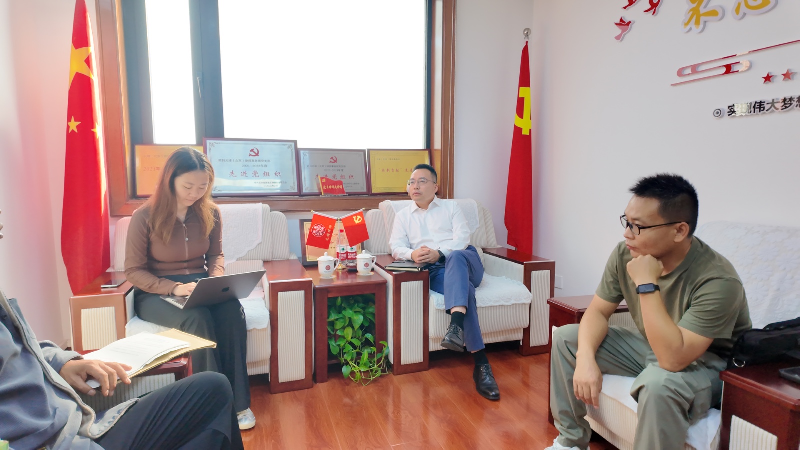 1760065545791556.jpg 3e0b4f77af5a02e8256dddae5eb26695.jpg